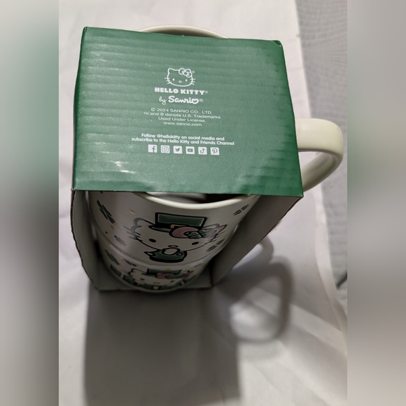 Hello Kitty! St. Patrick´s/Spring Tumbler and Mug Set
